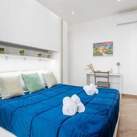 Erasmo Luxury Vista Mare Apartment *