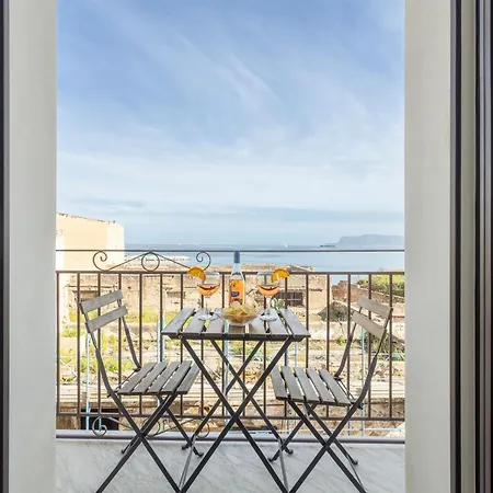 Erasmo Luxury Vista Mare Apartment *