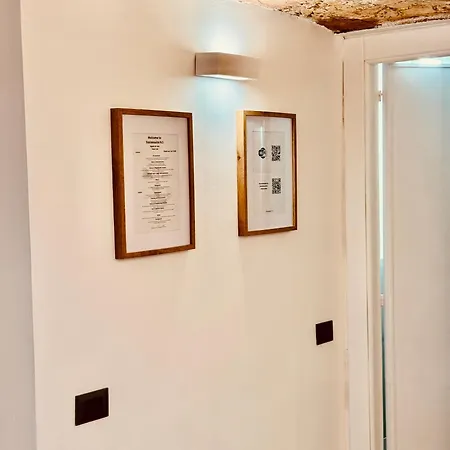 A Centro Vicino Stazione Mercato E Attrazioni Apartment
