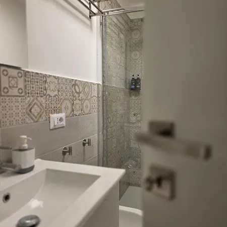Al Binario 48 Lolli Homestay szállás *
