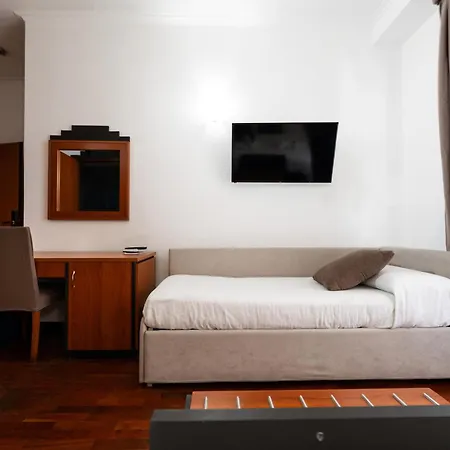 Otel Center 2*