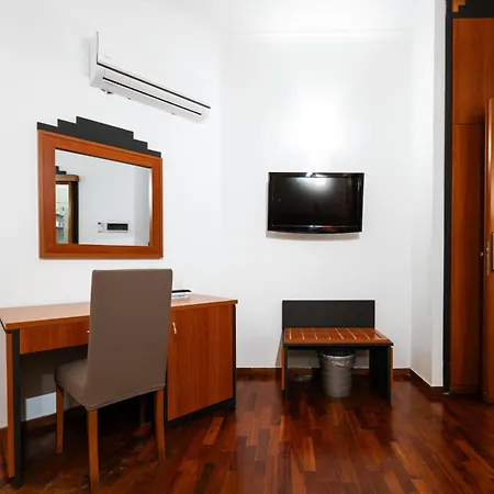 Center Otel 2*