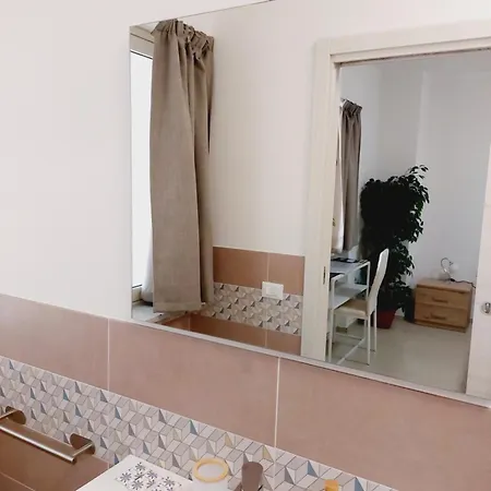 Un Passo Dal Porto *