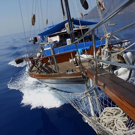 Ariva Ii Botel Palermo