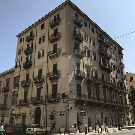 Bed & Breakfast Politeama Square