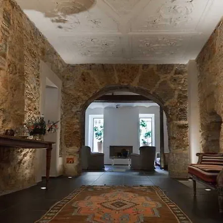 Il Giardino Di Ballaro Boutique Bed & Breakfast