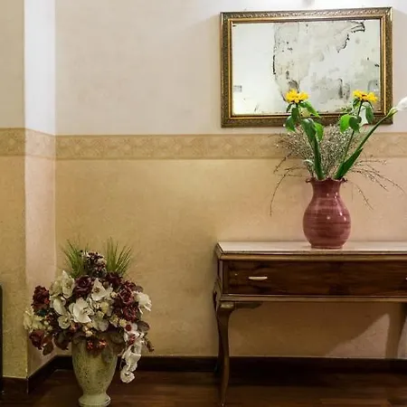 Italia Hotel 2*