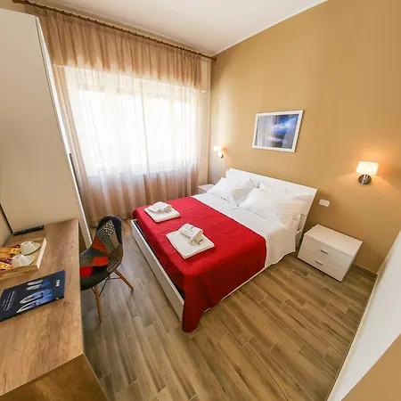 Alojamento de Acomodação e Pequeno-almoço Quinto Stabile Rooms&suite 3*