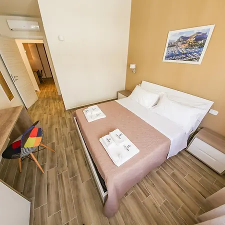 Quinto Stabile Rooms&suite Alojamento de Acomodação e Pequeno-almoço 3*
