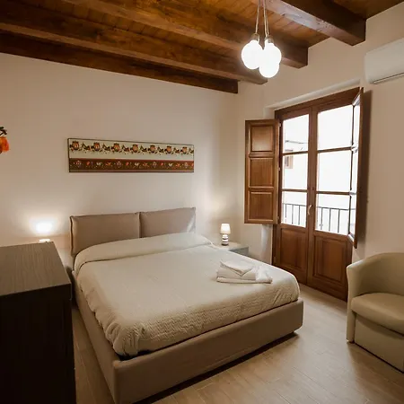 Housemilia Casaprofessa