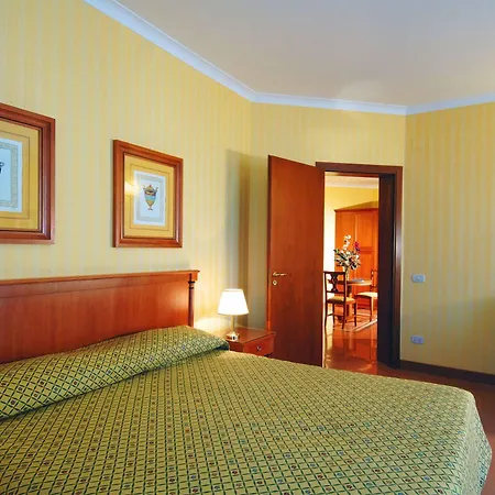 Residenza D'aragona Hotel 4*