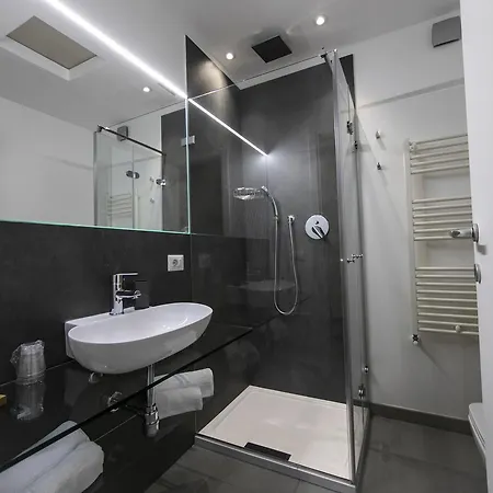 Quaroni 2* Palermo