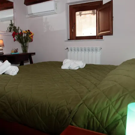 Housemilia Casaprofessa Ferienhaus *