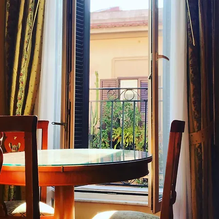 Hotel Residenza D'aragona 4*