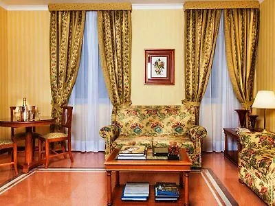 Residenza D'aragona Hotel 4*