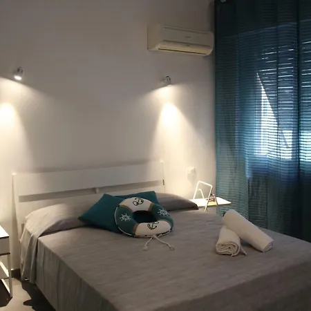 Bed & Breakfast La Finestra Sul Porto 3*