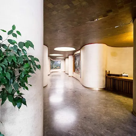 Center Liberta Suitelowcost شقة