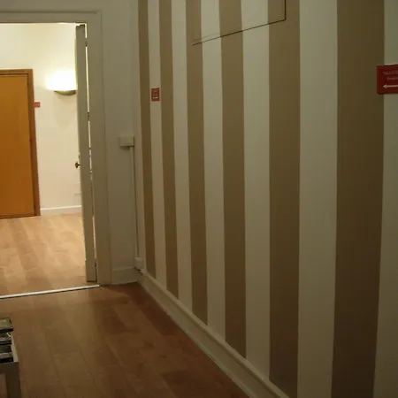Afea Bed & Breakfast Oda ve Kahvaltı 3*