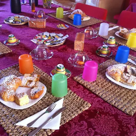Frühstückspension A Due Passi Da... 2*