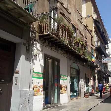 Kaleidos Hostal