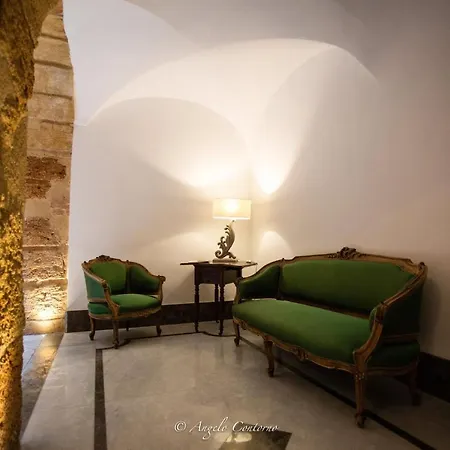 Palazzo Del Poeta - Dimora Contemporanea 2*