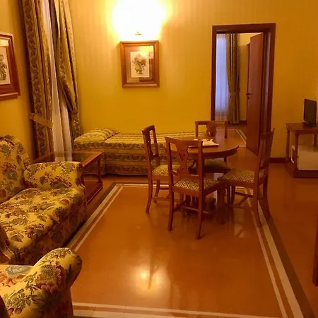 Residenza D'aragona Hotel 4*