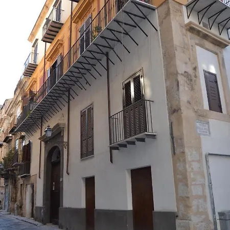 Greco Abatellis Bed & Breakfast 2*