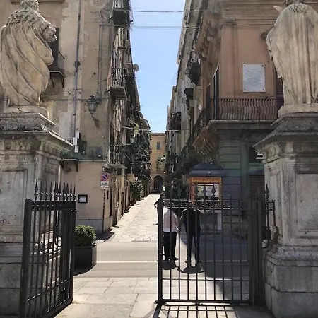 Casa Di Fronte La Cattedrale * Palermo