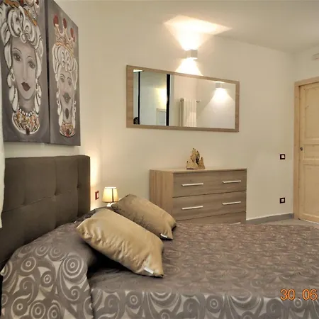 Sis Holiday Private Villa *