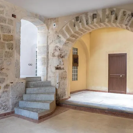 Charming House In The Historic Center Of *