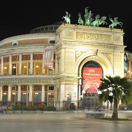 Oda ve Kahvaltı Politeama Palermo