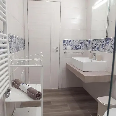 بيت ضيافة Garibaldi 29 - Piazza Marina A - In Pieno Centro. 2*