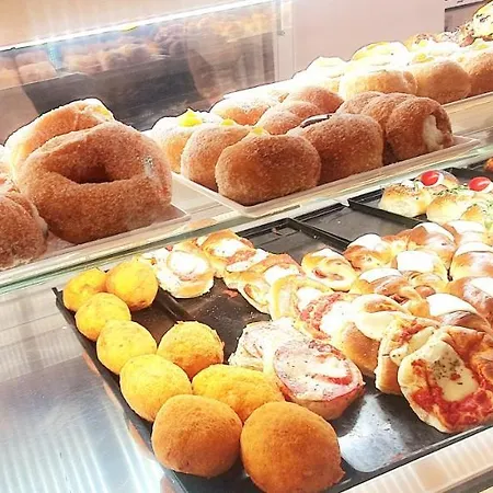 بيت ضيافة Garibaldi 29 - Piazza Marina A - In Pieno Centro.