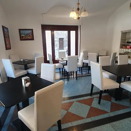Garibaldi 29 - Piazza Marina A - In Pieno Centro. 2*