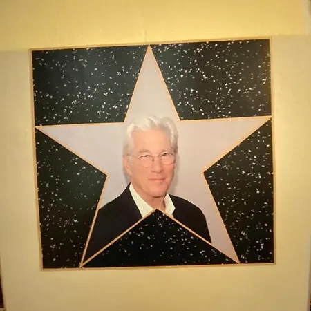 Pensionat Hollywood 3*