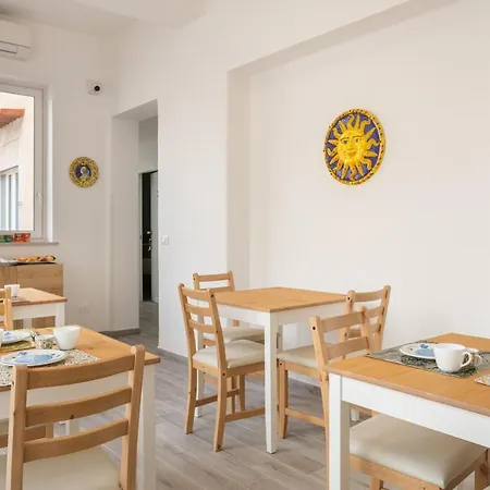 Le Cinque Stanze Room&breakfast Affittacamere *