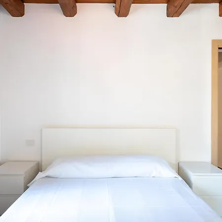 Blu - Palazzo Del Buon Pastore Apartment