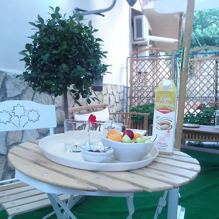 Bed & Breakfast La Piazzetta 2*