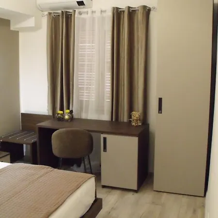 Plaza Ungheria Hotel *