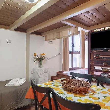 Casa Helena Centro Storico Holiday home
