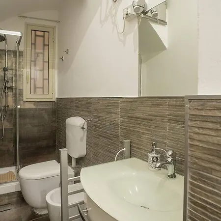 4 Canti Cozy In Via Maqueda Apartment