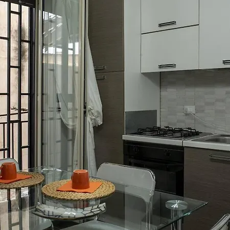 Apartment 4 Canti Cozy In Via Maqueda