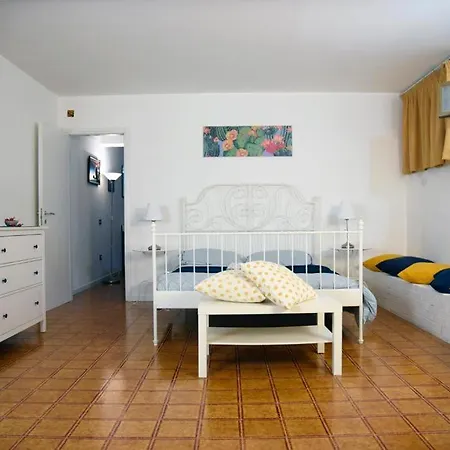 Nesea Apartment *