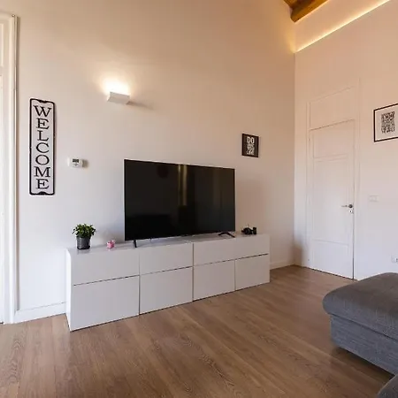 Апартаменты Shanti House