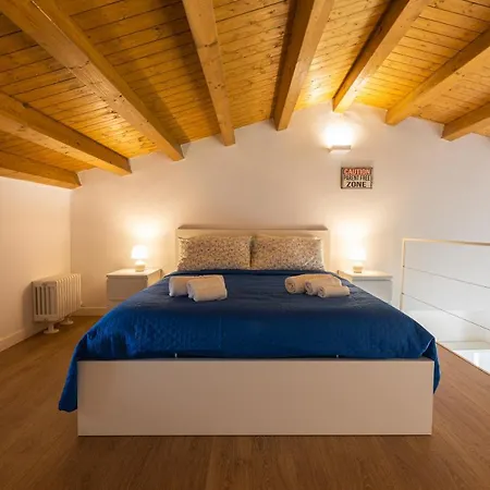 Shanti House * Палермо