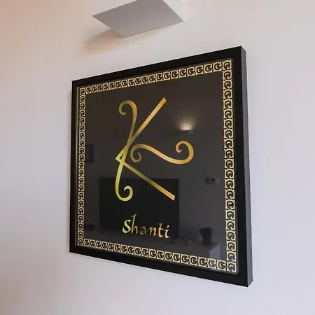 Апартаменты Shanti House