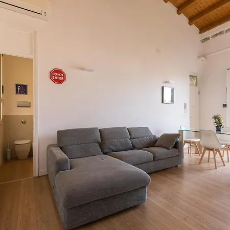 Shanti House Палермо