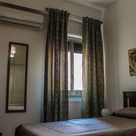 Alexander House Гостевой дом *