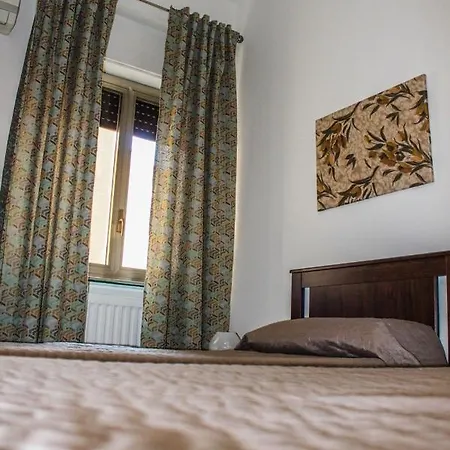 Alexander House Гостевой дом *