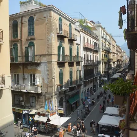 Domus Maqueda